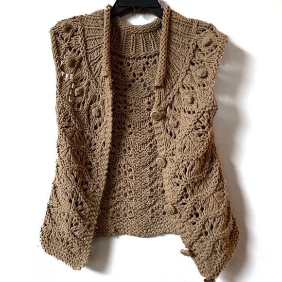 Crochet button up vest - Picture 1 of 3
